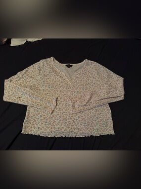 NOBO Cream Floral V-Neck Thermal Top